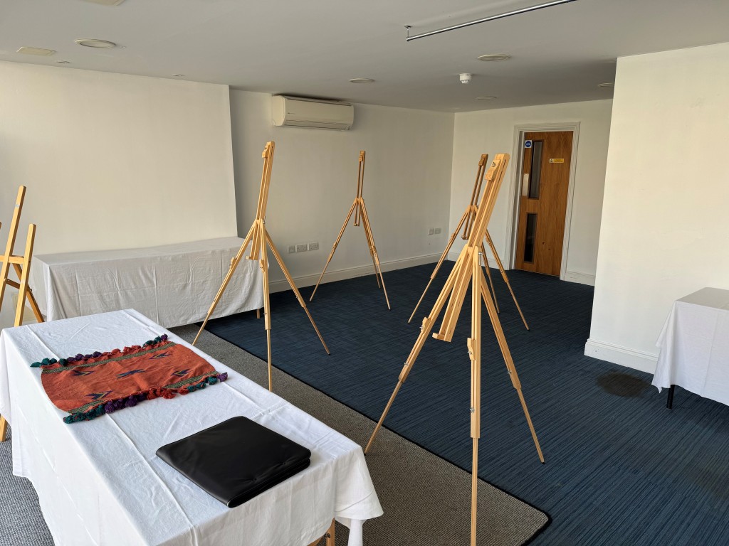 Lot: 39 - FREEHOLD TOWN CENTRE RETAIL UNIT FOR INVESTMENT OR OCCUPATION - Inside the Main Trading Area